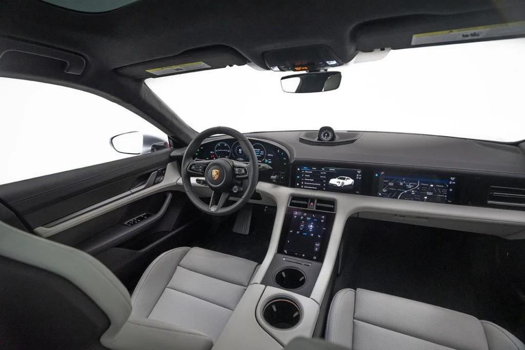 2020 Porsche Taycan Turbo S